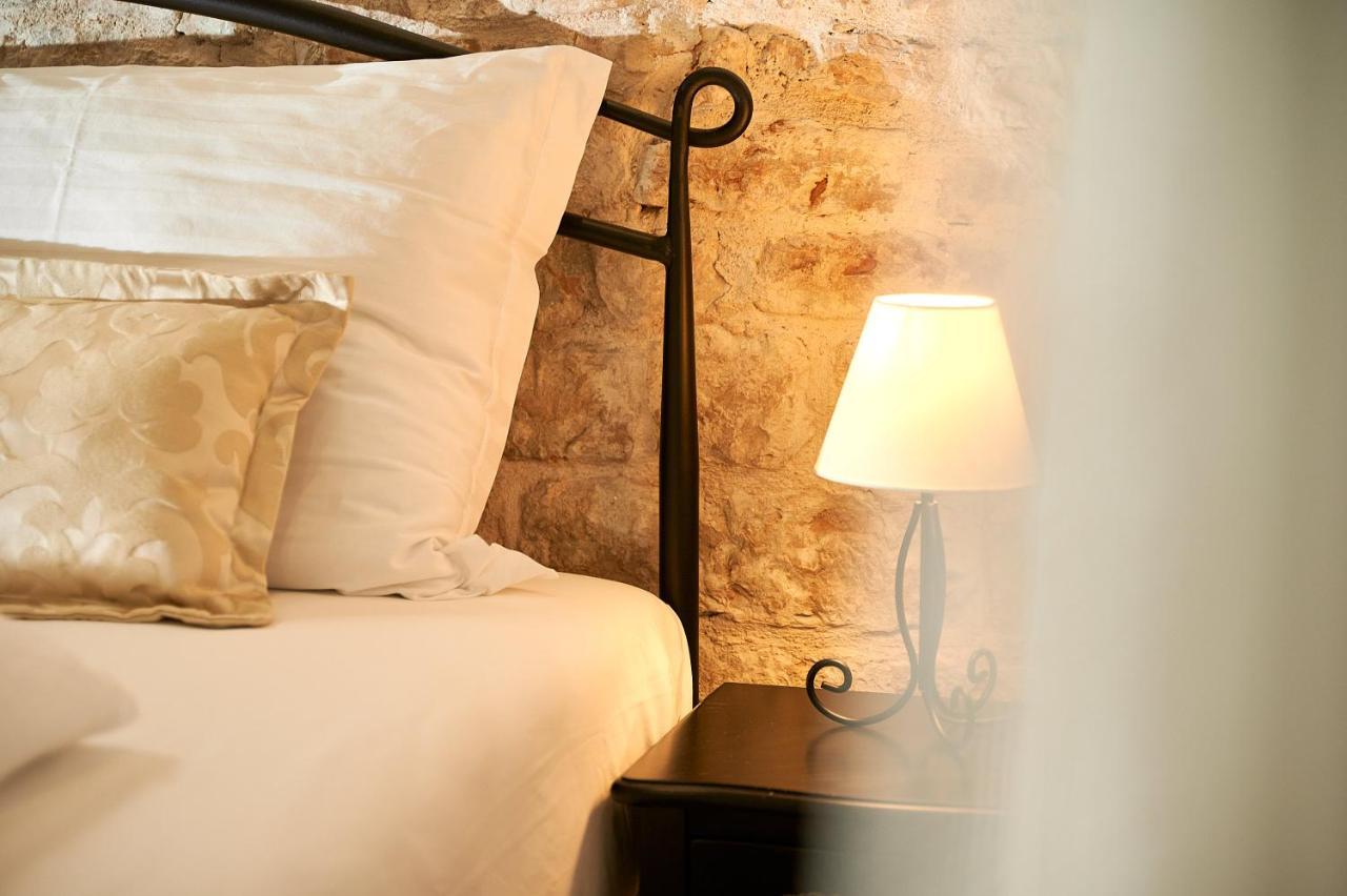 Rustic Apartments Sv Frane In The Old Town Шибеник Экстерьер фото