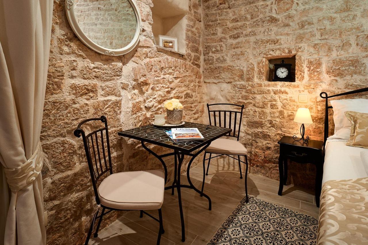 Rustic Apartments Sv Frane In The Old Town Шибеник Экстерьер фото