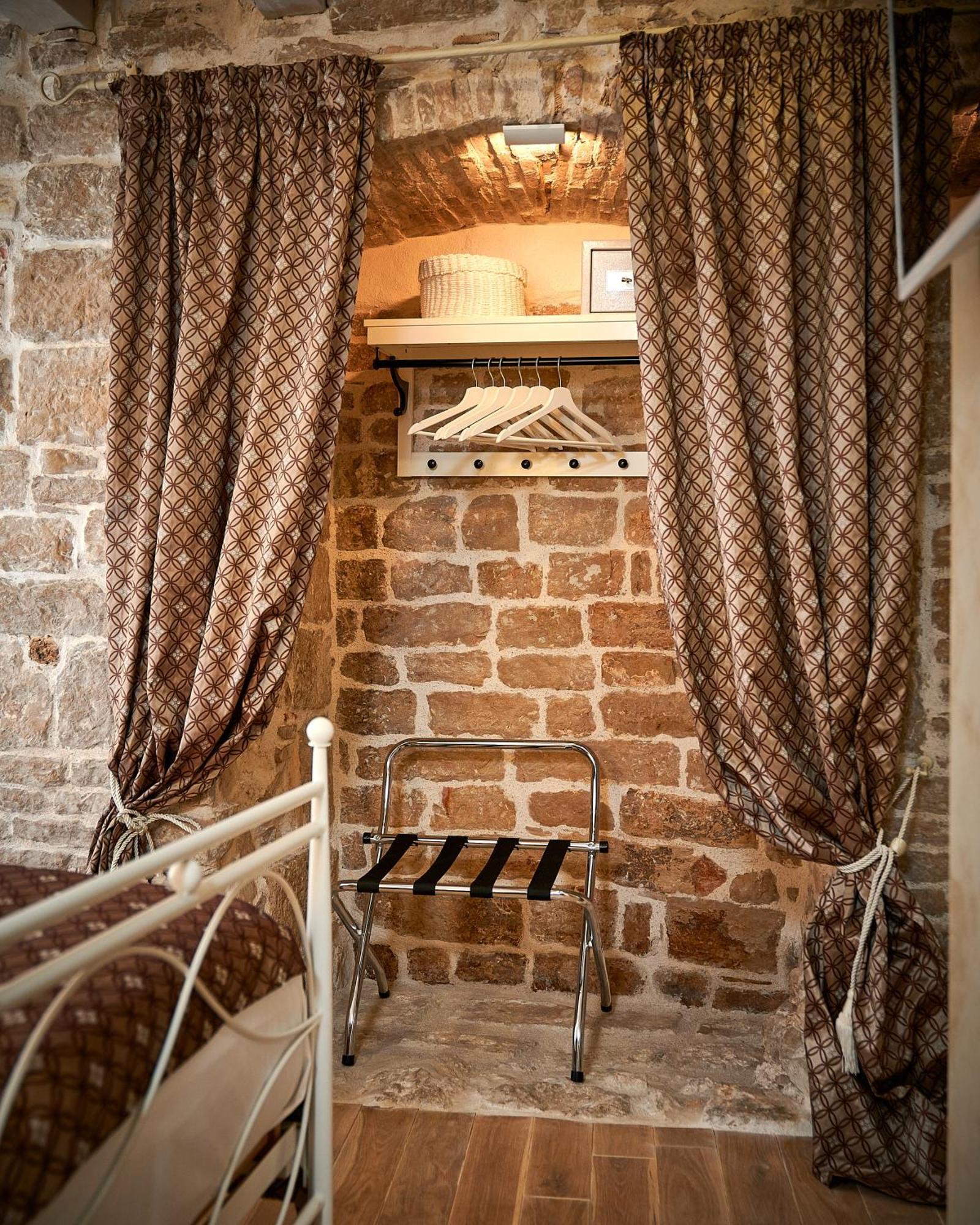 Rustic Apartments Sv Frane In The Old Town Шибеник Экстерьер фото