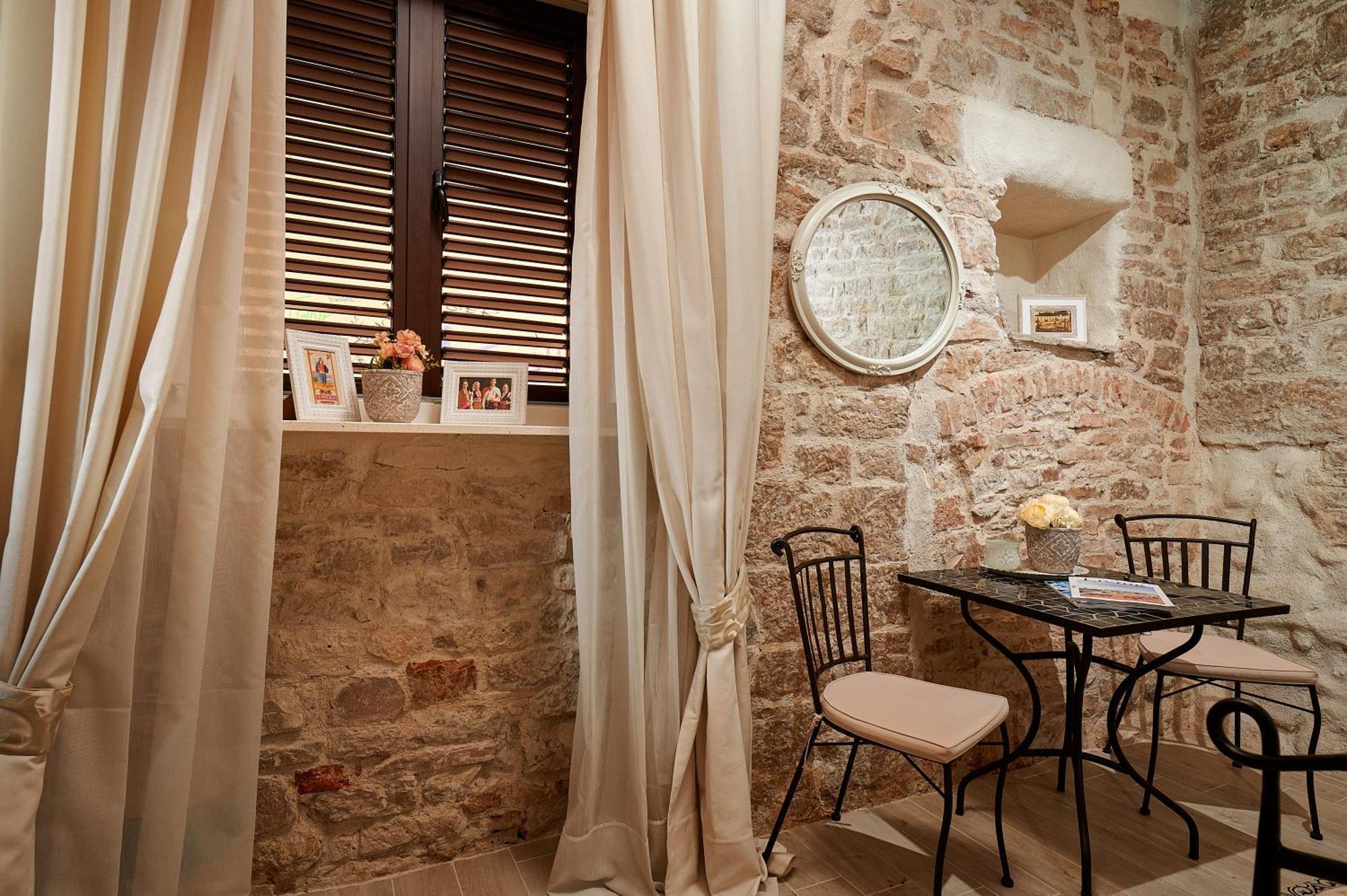 Rustic Apartments Sv Frane In The Old Town Шибеник Экстерьер фото